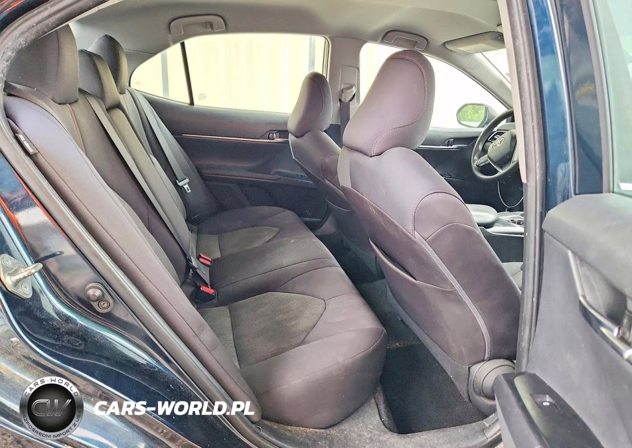 2019 Toyota Camry Le VIN:4T1B11HK0KU688042 - 10