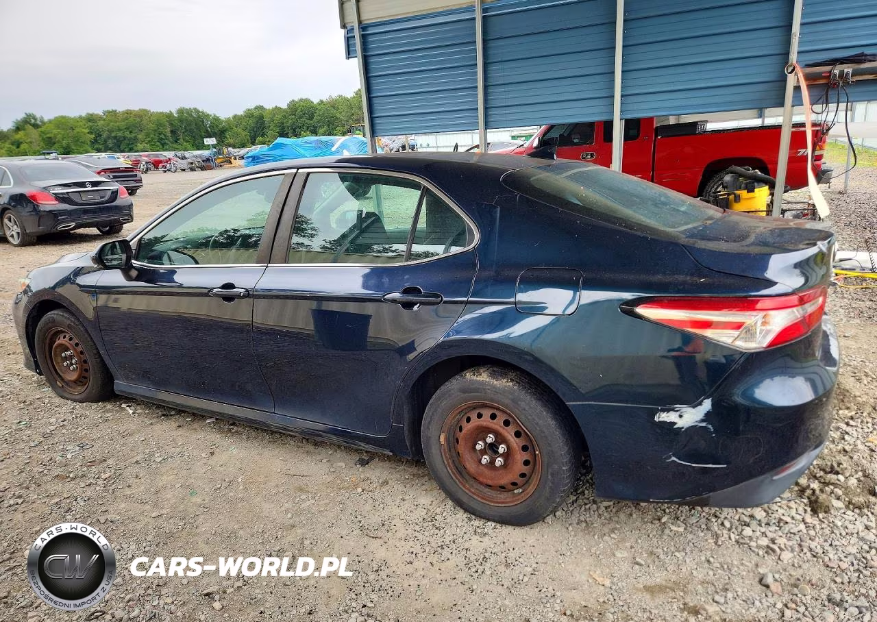 2019 Toyota Camry Le VIN:4T1B11HK0KU688042 - 2