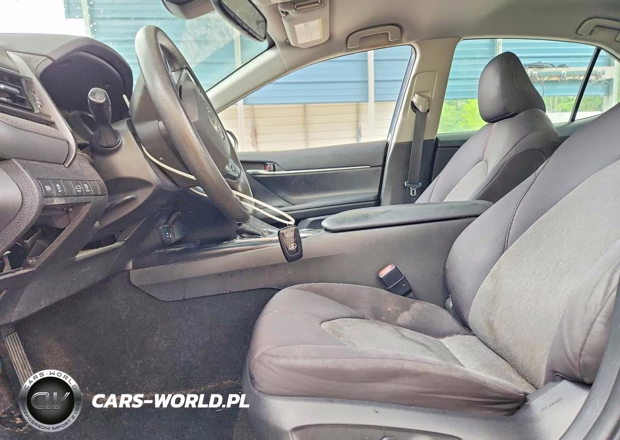 2019 Toyota Camry Le VIN:4T1B11HK0KU688042 - 7