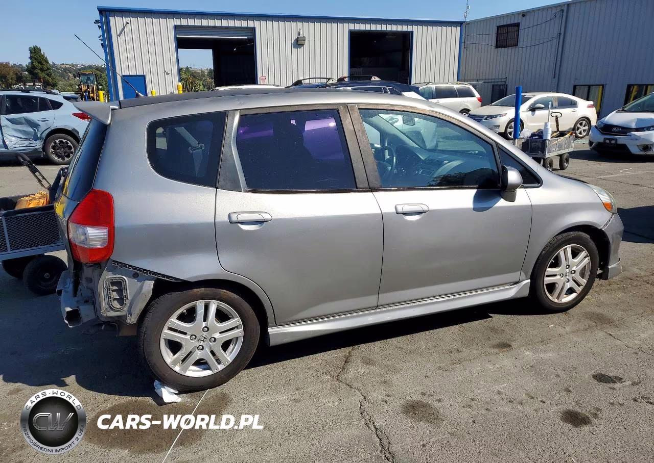 2008 Honda Fit Sport VIN:JHMGD38638S021436 - 3