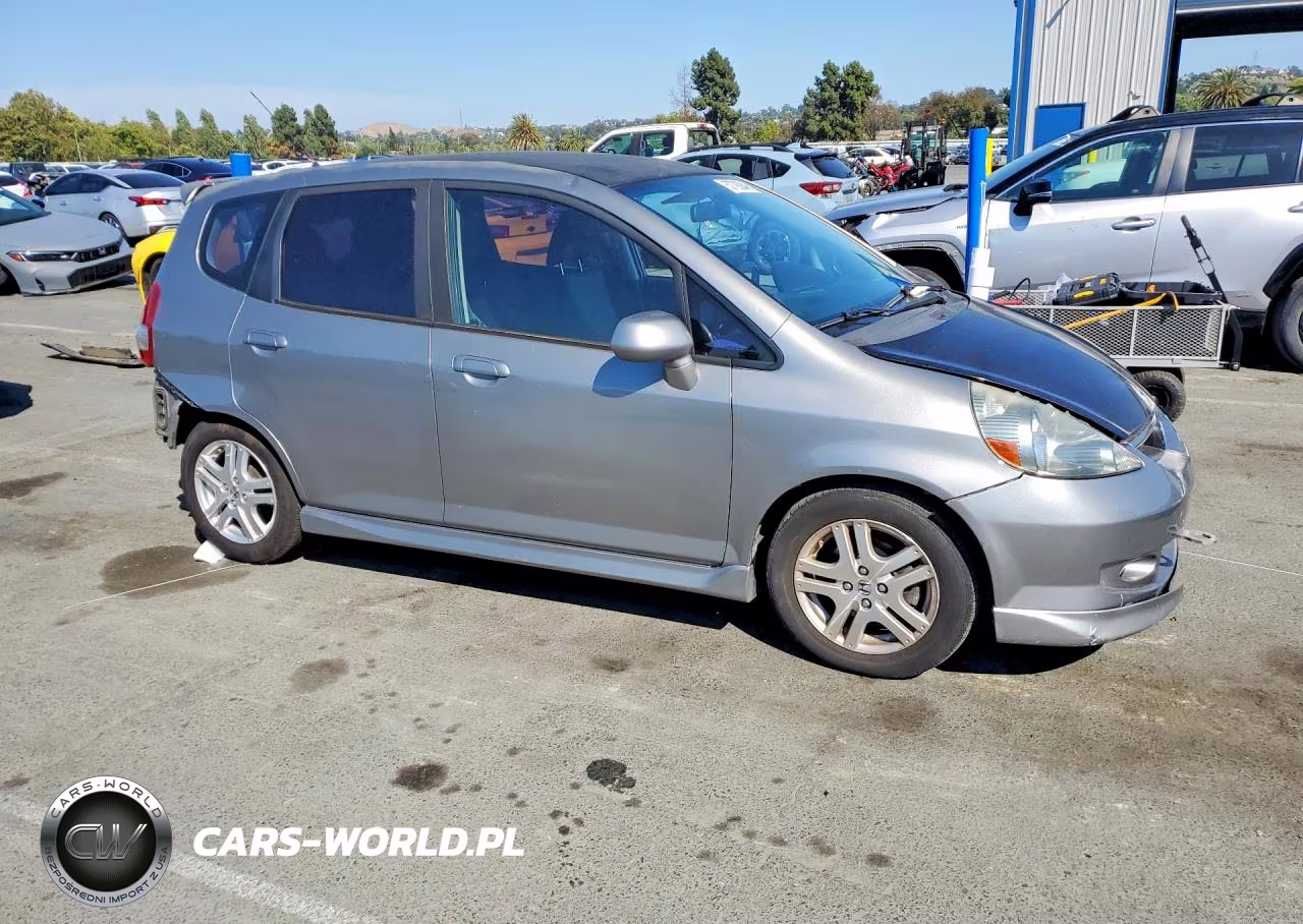 2008 Honda Fit Sport VIN:JHMGD38638S021436 - 4