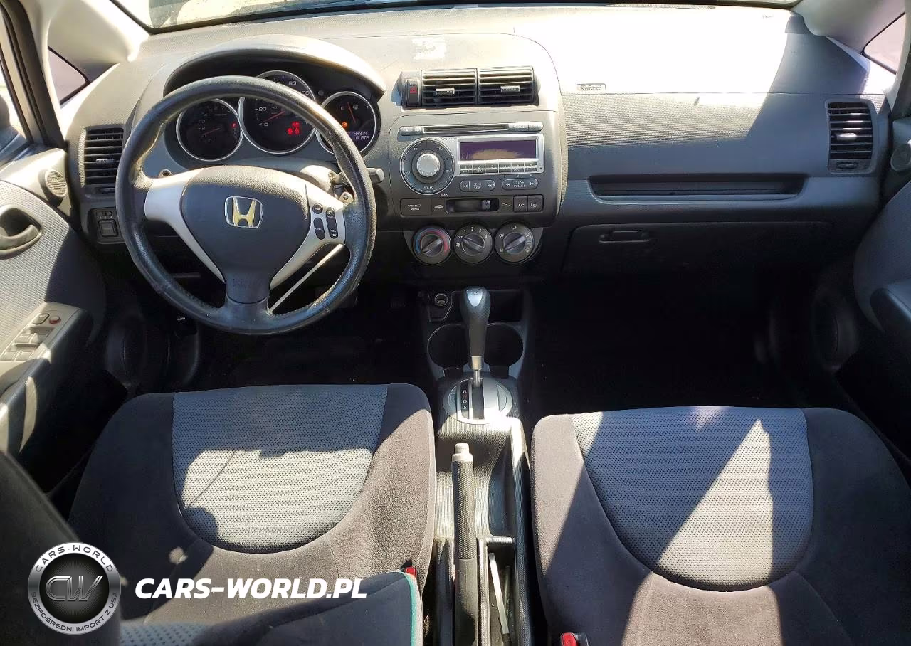 2008 Honda Fit Sport VIN:JHMGD38638S021436 - 8