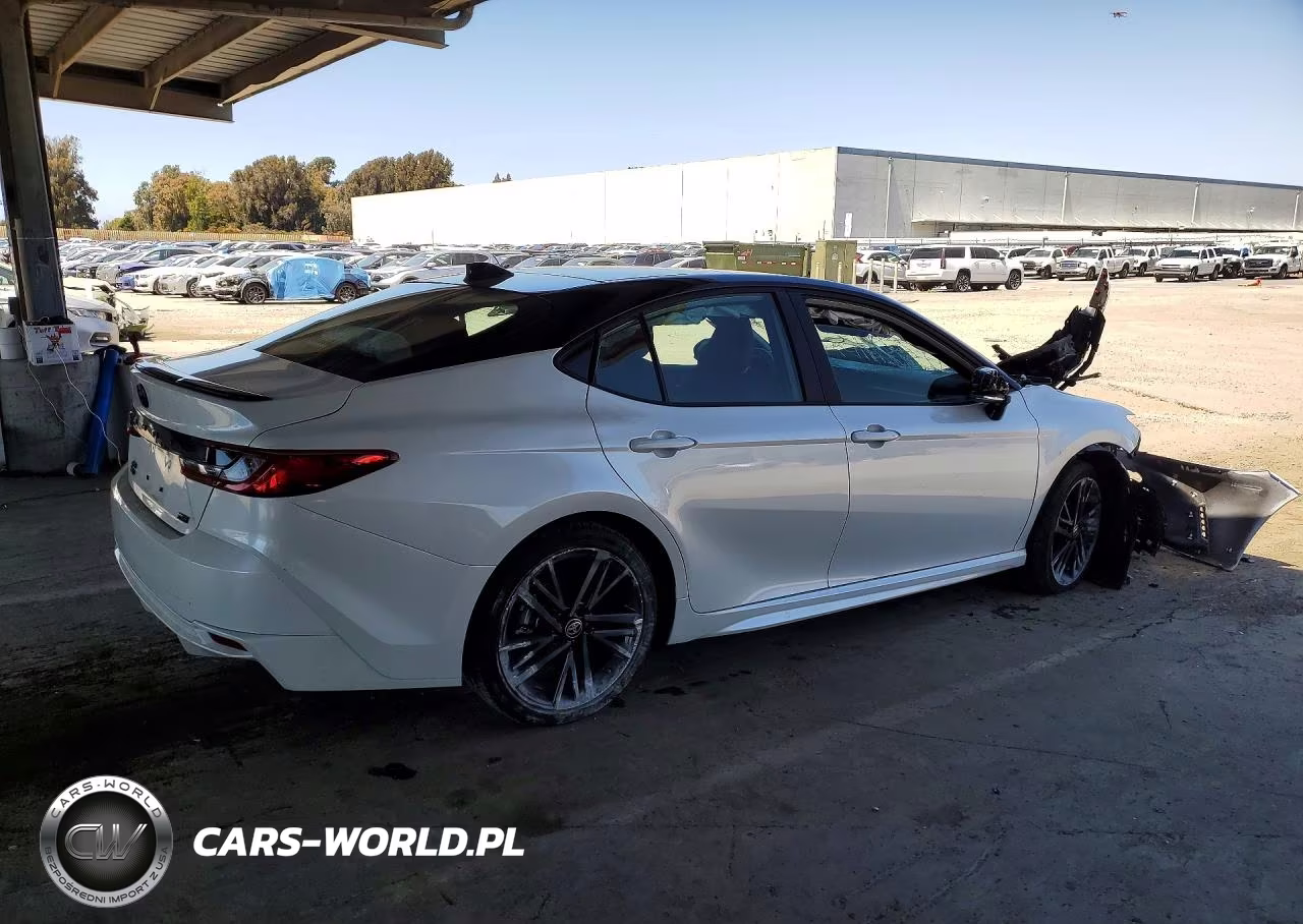 2025 Toyota Camry Xse VIN:4T1DBADKXSU023614 - 3