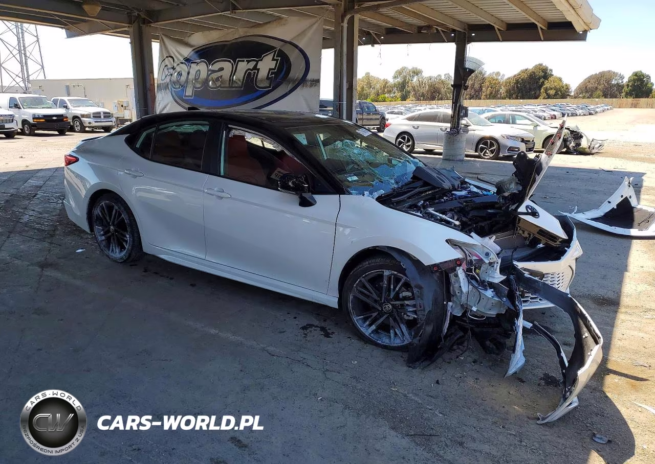 2025 Toyota Camry Xse VIN:4T1DBADKXSU023614 - 4