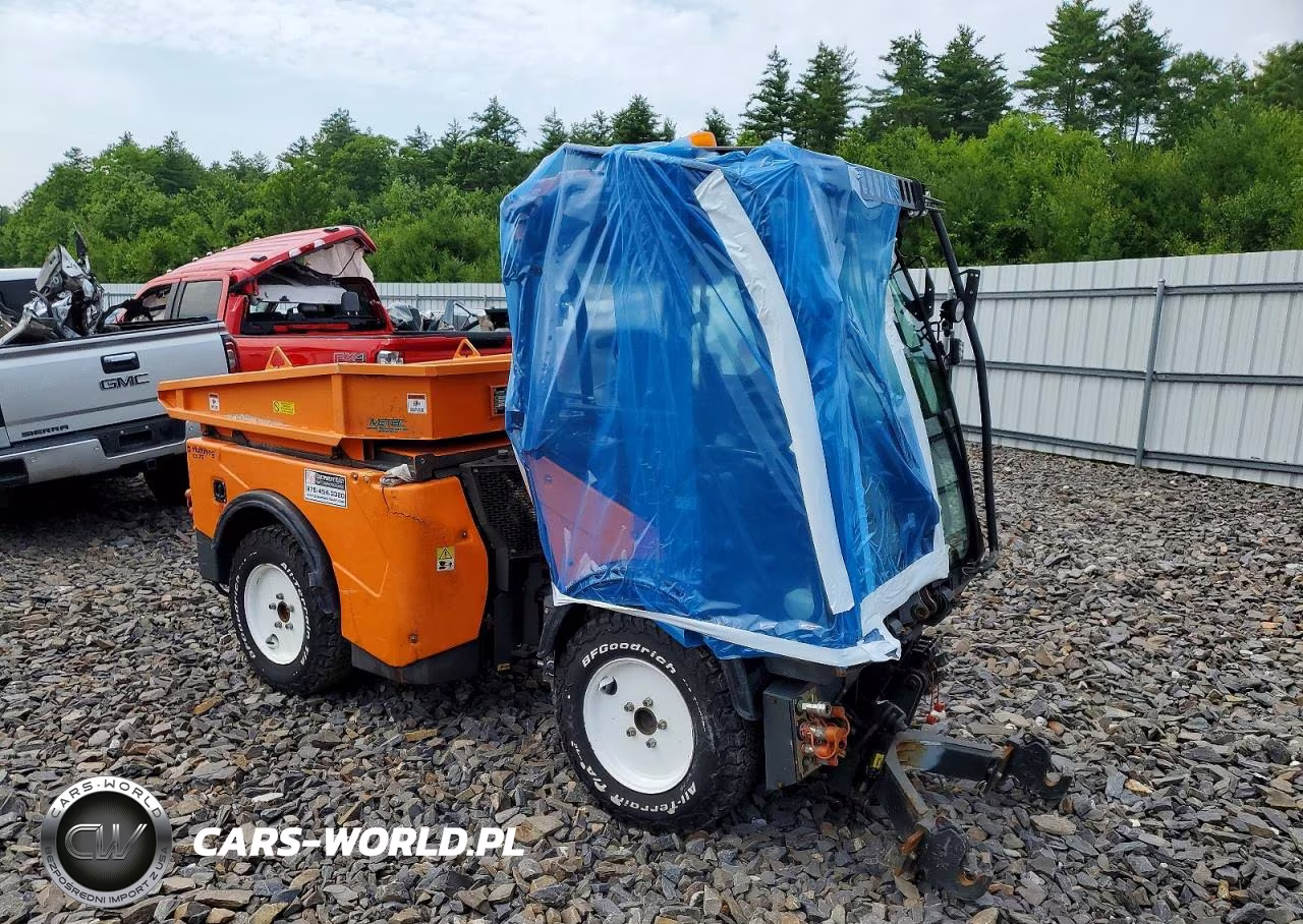 2018 Multihog Cx75 Municipal Tractor