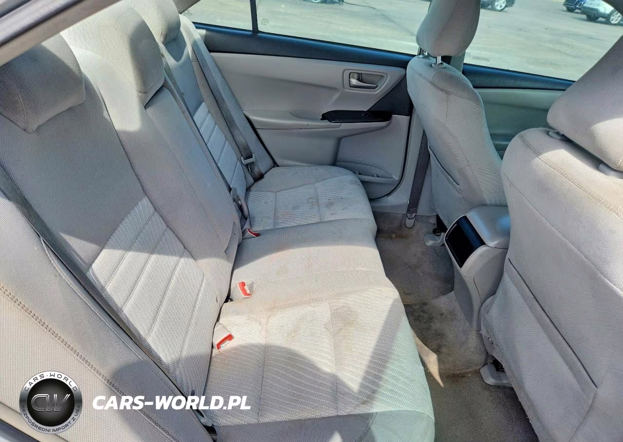 2016 Toyota Camry Le VIN:4T4BF1FK2GR542243 - 10