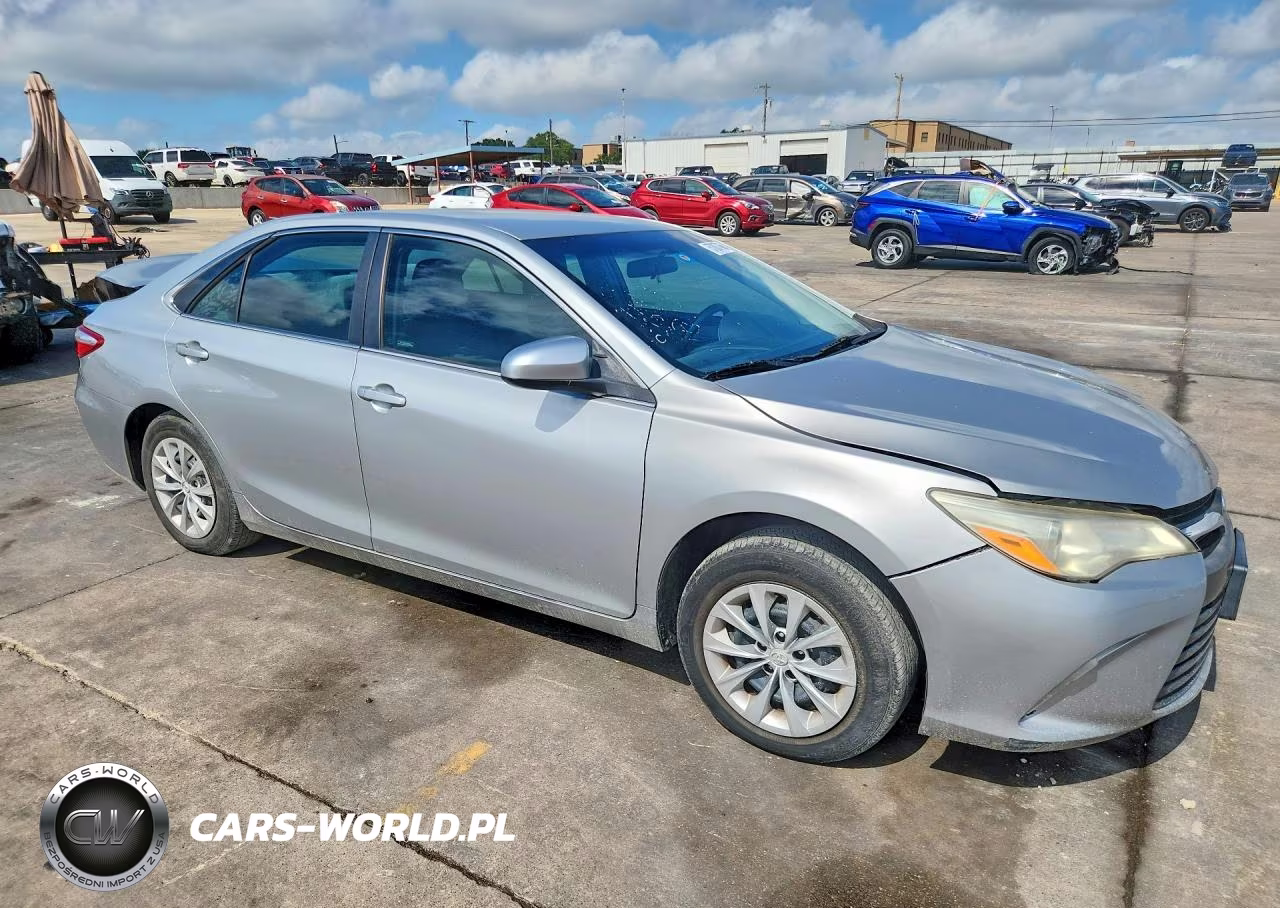 2016 Toyota Camry Le VIN:4T4BF1FK2GR542243 - 4
