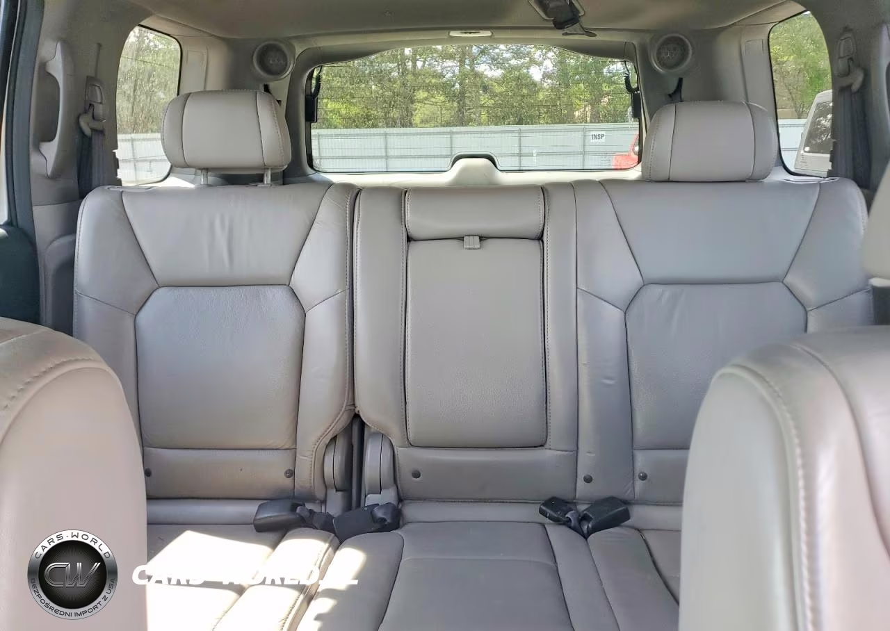 2011 Honda Pilot Touring VIN:5FNYF4H9XBB053157 - 10