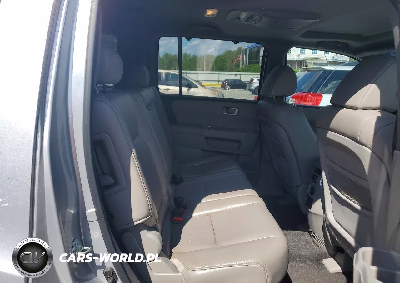 2011 Honda Pilot Touring VIN:5FNYF4H9XBB053157 - 11