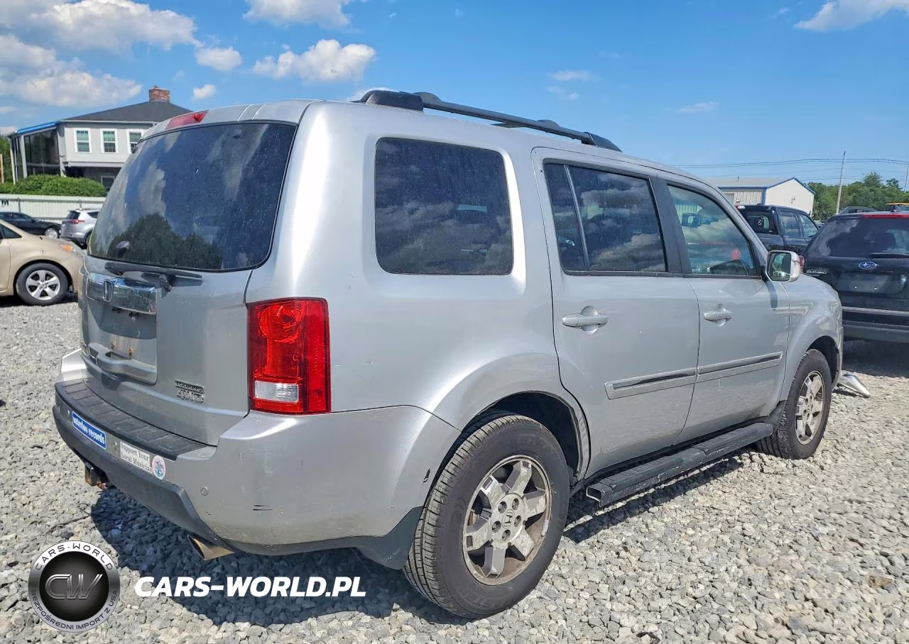 2011 Honda Pilot Touring VIN:5FNYF4H9XBB053157 - 3