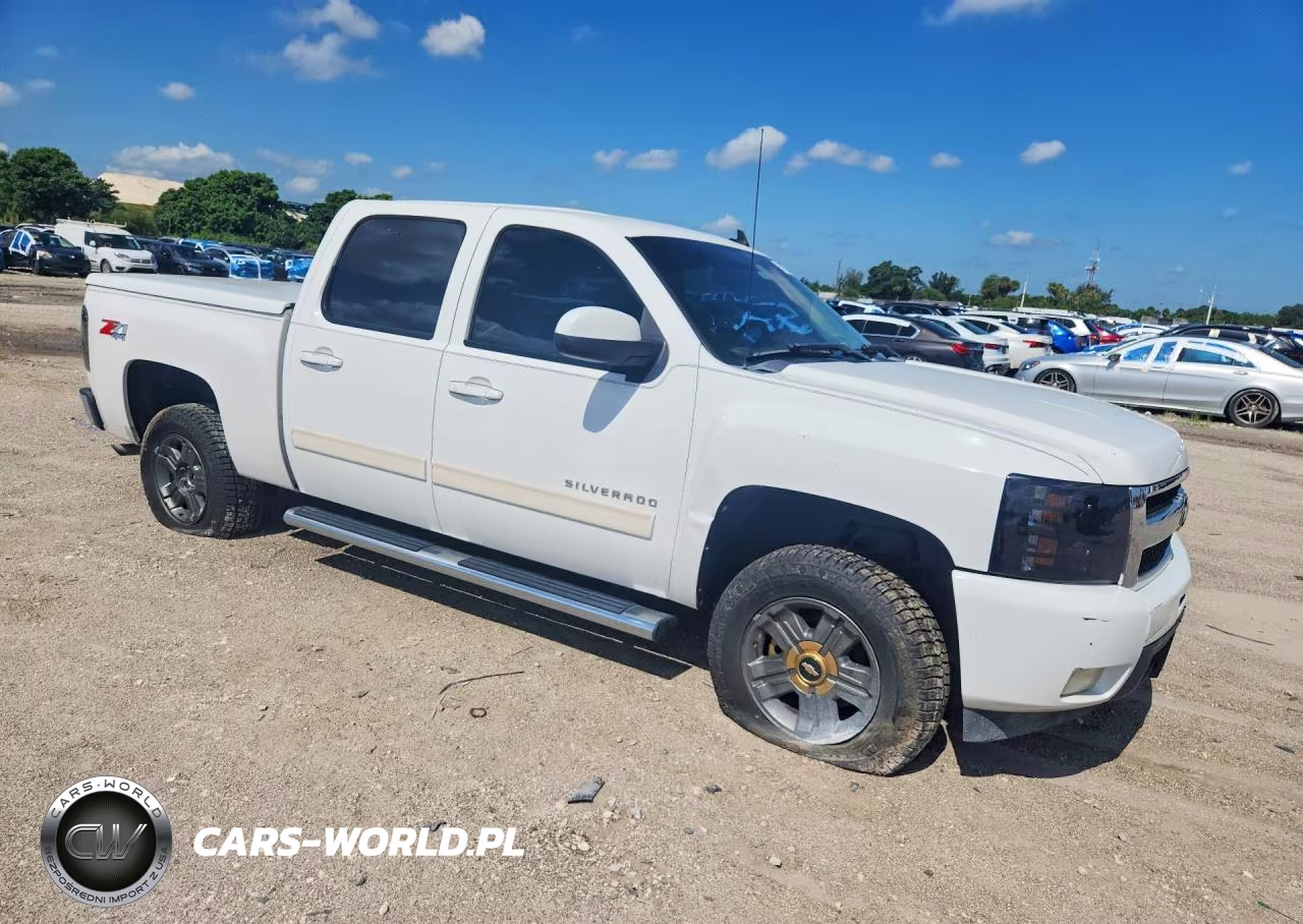 2011 Chevrolet Silverado K1500 Ltz VIN:3GCPKTE34BG258176 - 4