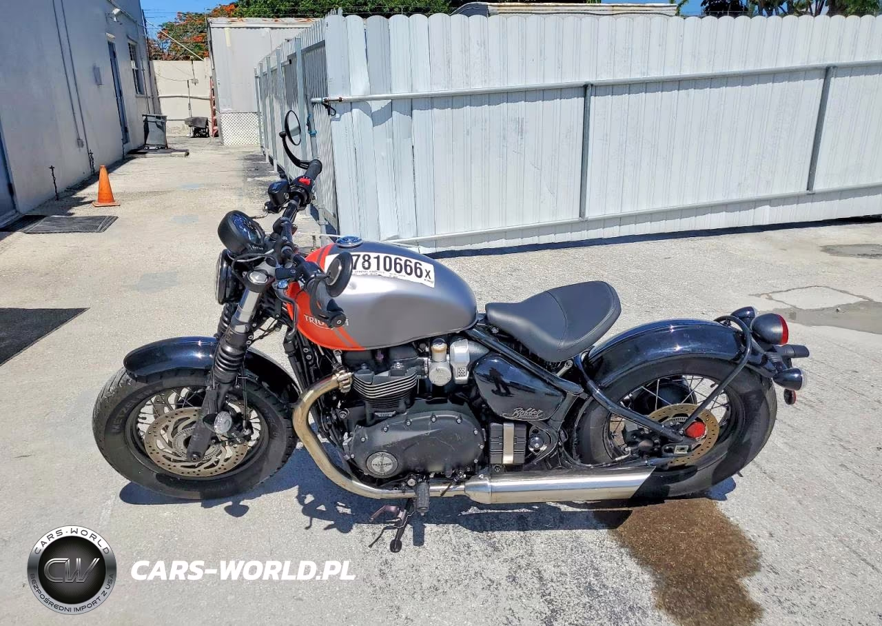2025 Triumph Motorcycle Bonneville Bobber VIN:SMTD53HL8STCG4698 - 3