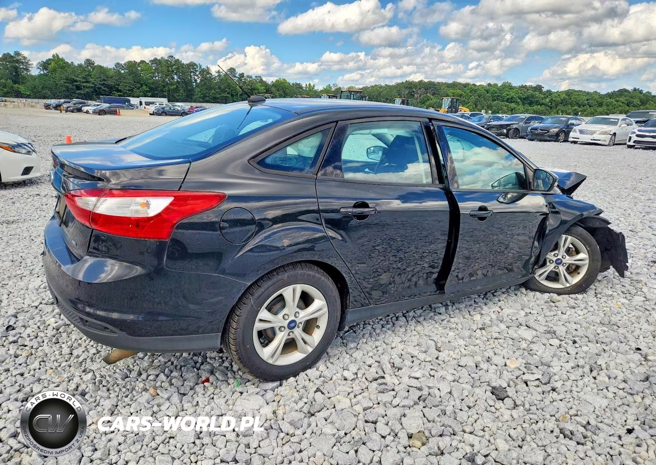 2014 Ford Focus Se VIN:1FADP3F29EL433030 - 3