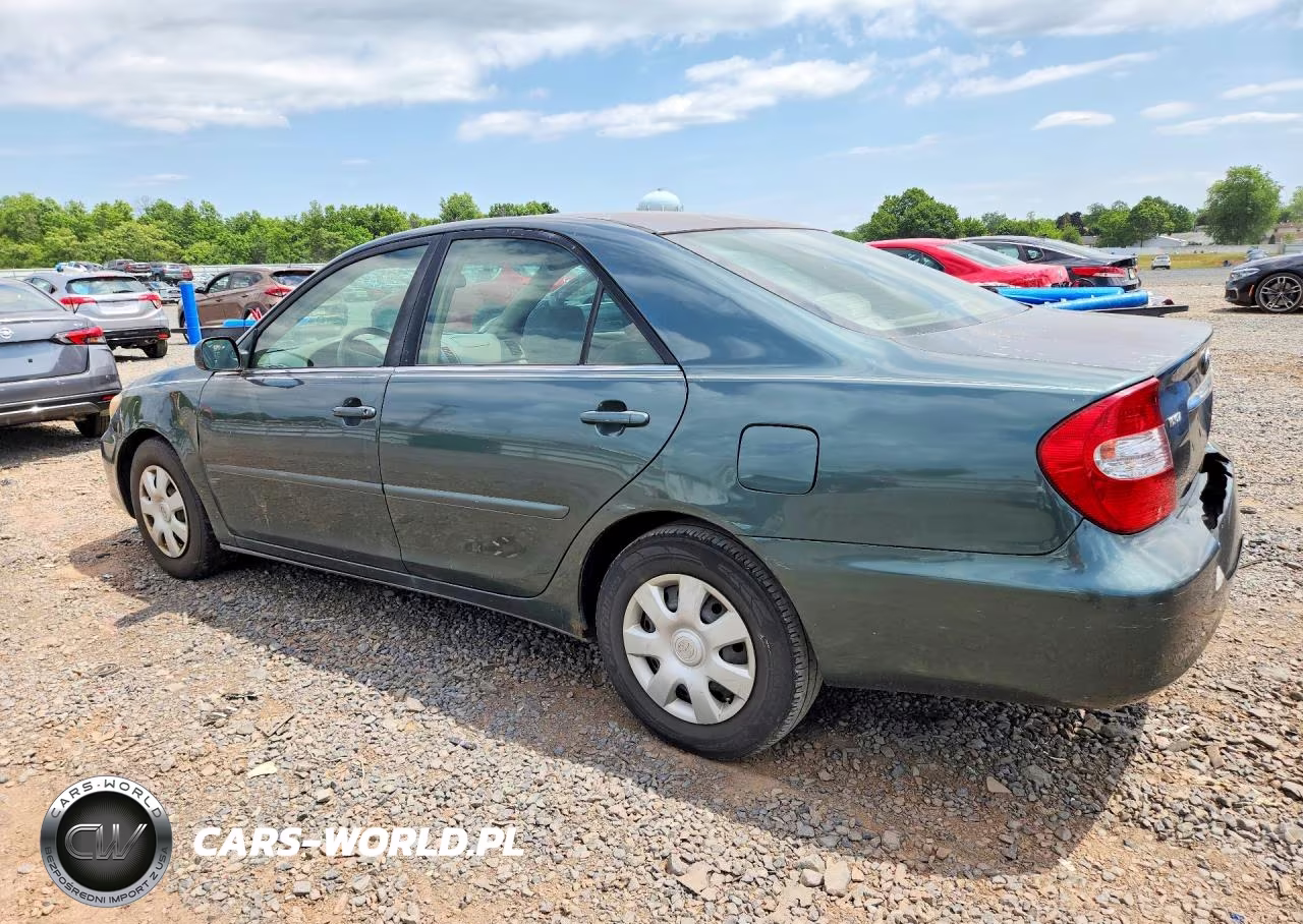 2002 Toyota Camry Le VIN:4T1BE32K52U511088 - 2