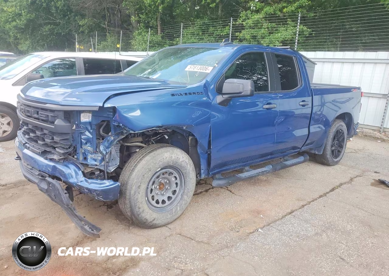 2024 Chevrolet Silverado K1500 Custom – zdjęcie 1 z 12