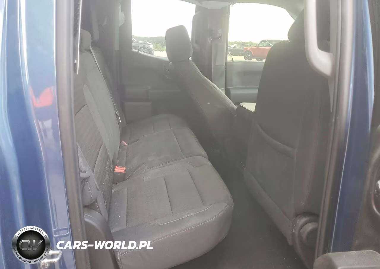 2024 Chevrolet Silverado K1500 Custom VIN:1GCRDBEK1RZ184102 - 10