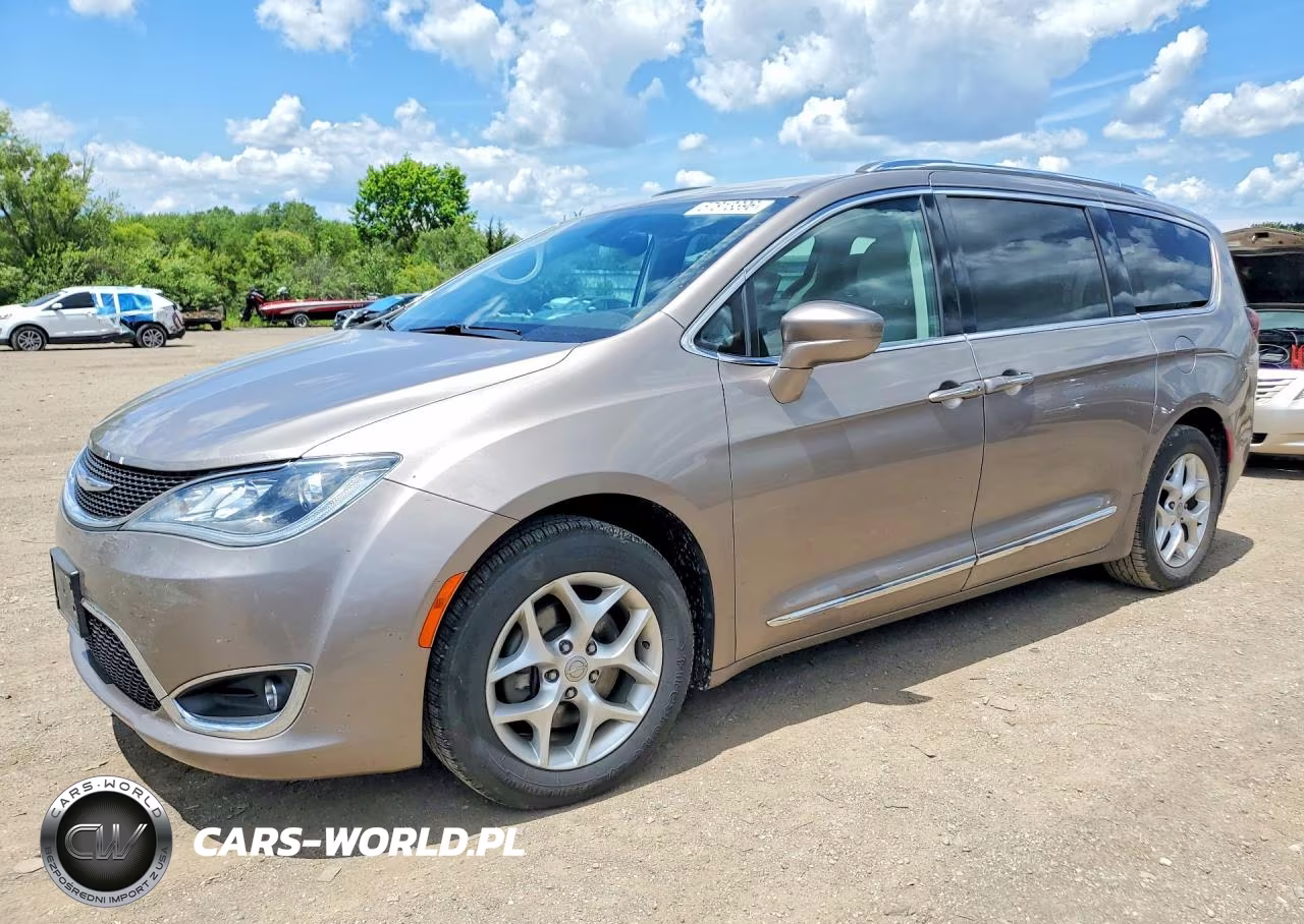 2017 Chrysler Pacifica Touring L Plus – zdjęcie 1 z 13