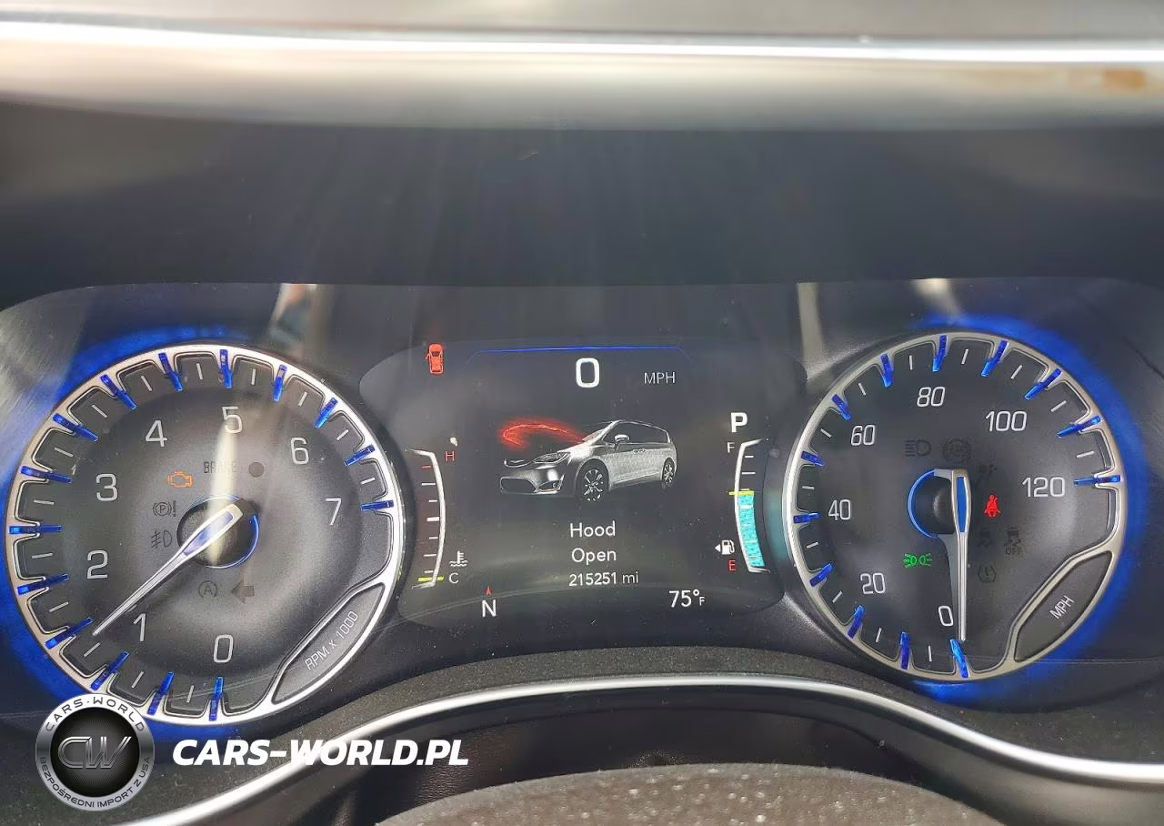 2017 Chrysler Pacifica Touring L Plus VIN:2C4RC1EG4HR669772 - 9