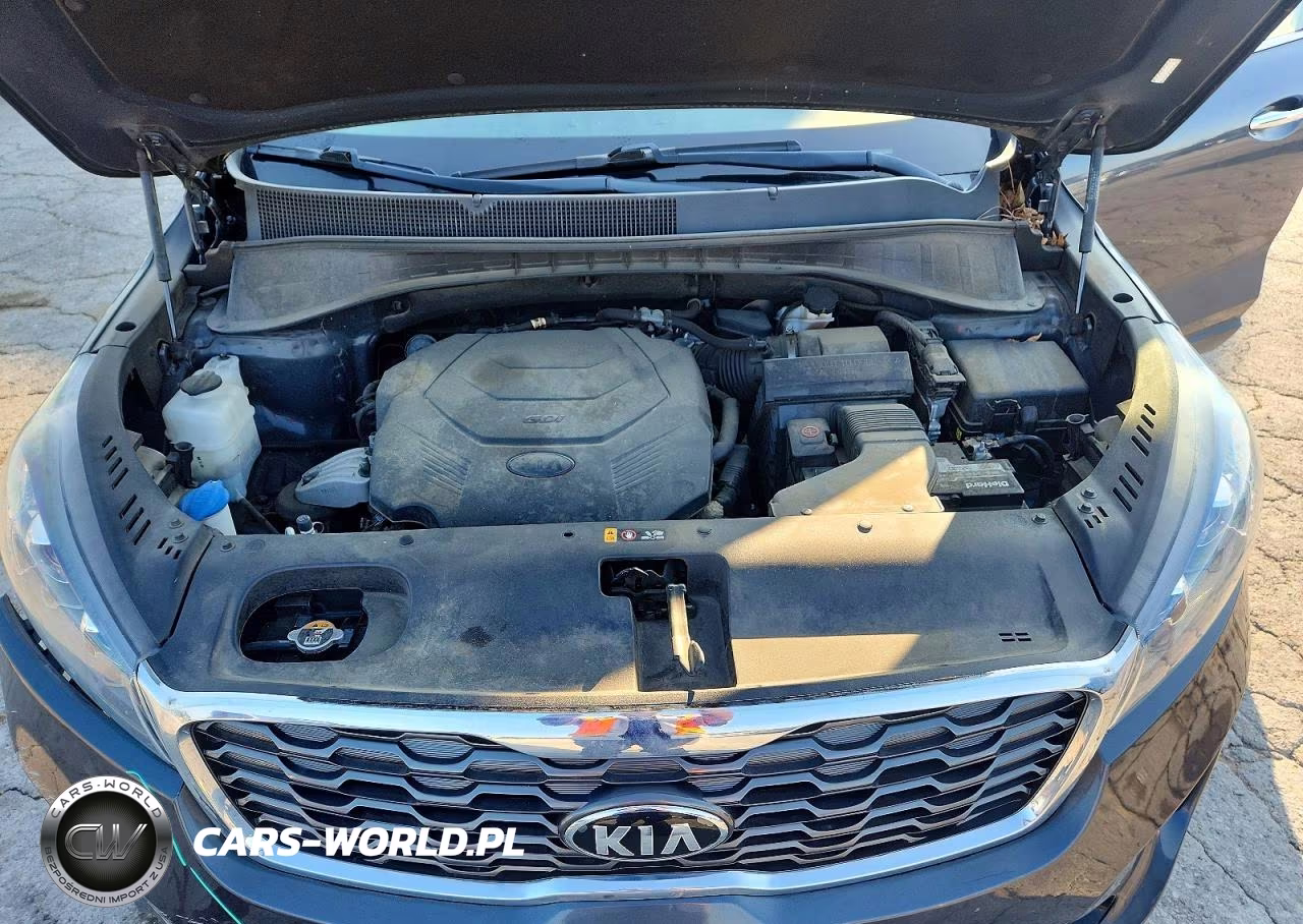 2020 Kia Sorento S VIN:5XYPG4A51LG666696 - 12