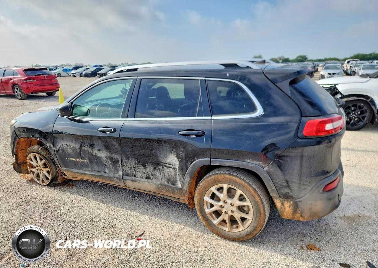 2018 Jeep Cherokee Latitude Plus VIN:1C4PJLLX0JD510431 - 2