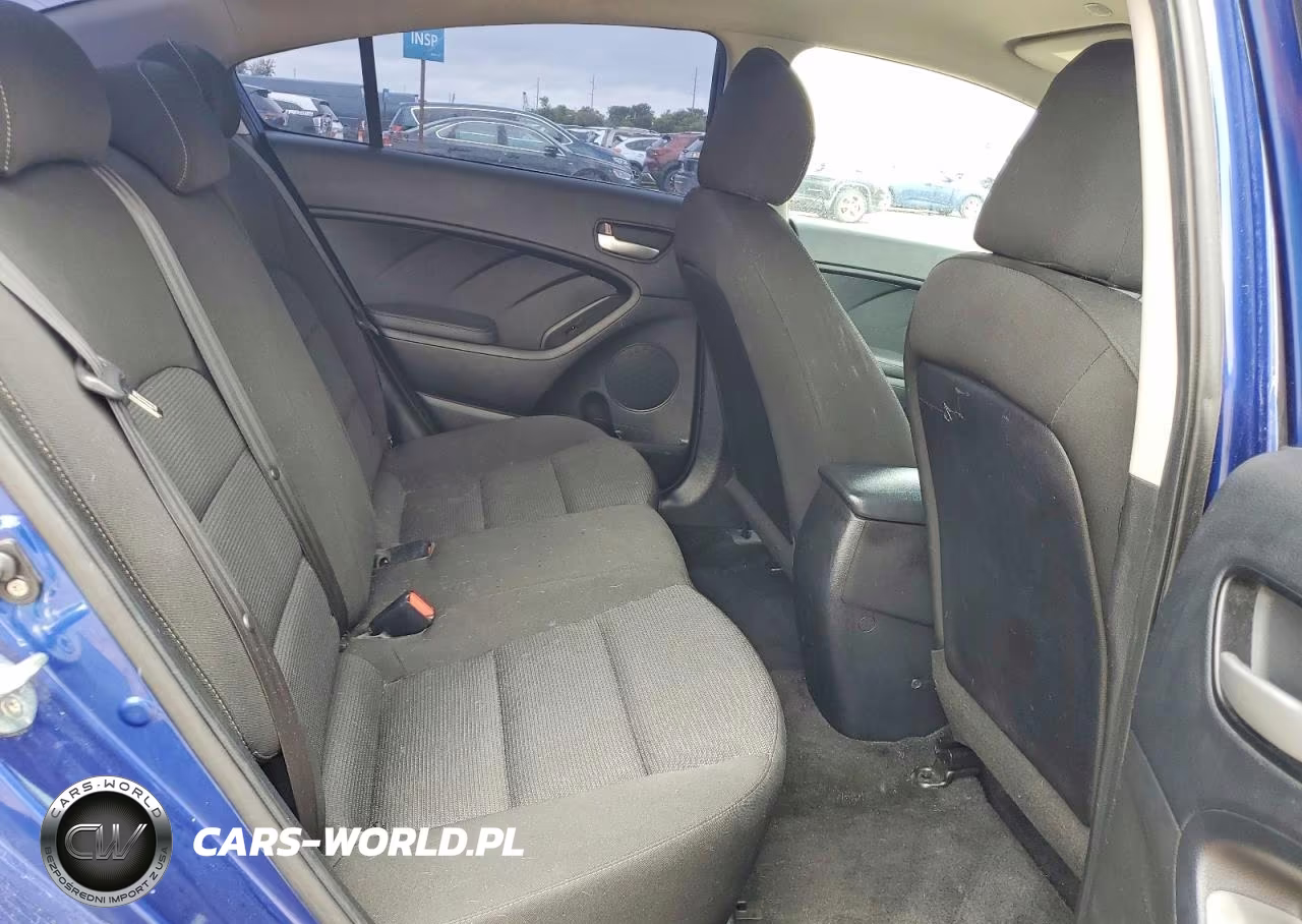 2017 Kia Forte Lx VIN:3KPFK4A7XHE137988 - 10