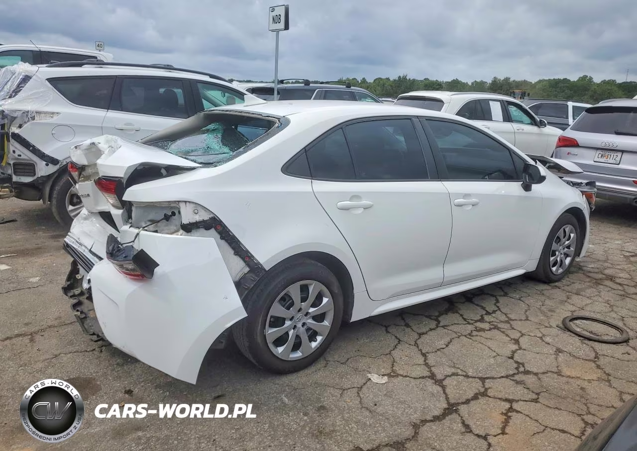 2020 Toyota Corolla Le VIN:5YFEPRAE2LP071615 - 3