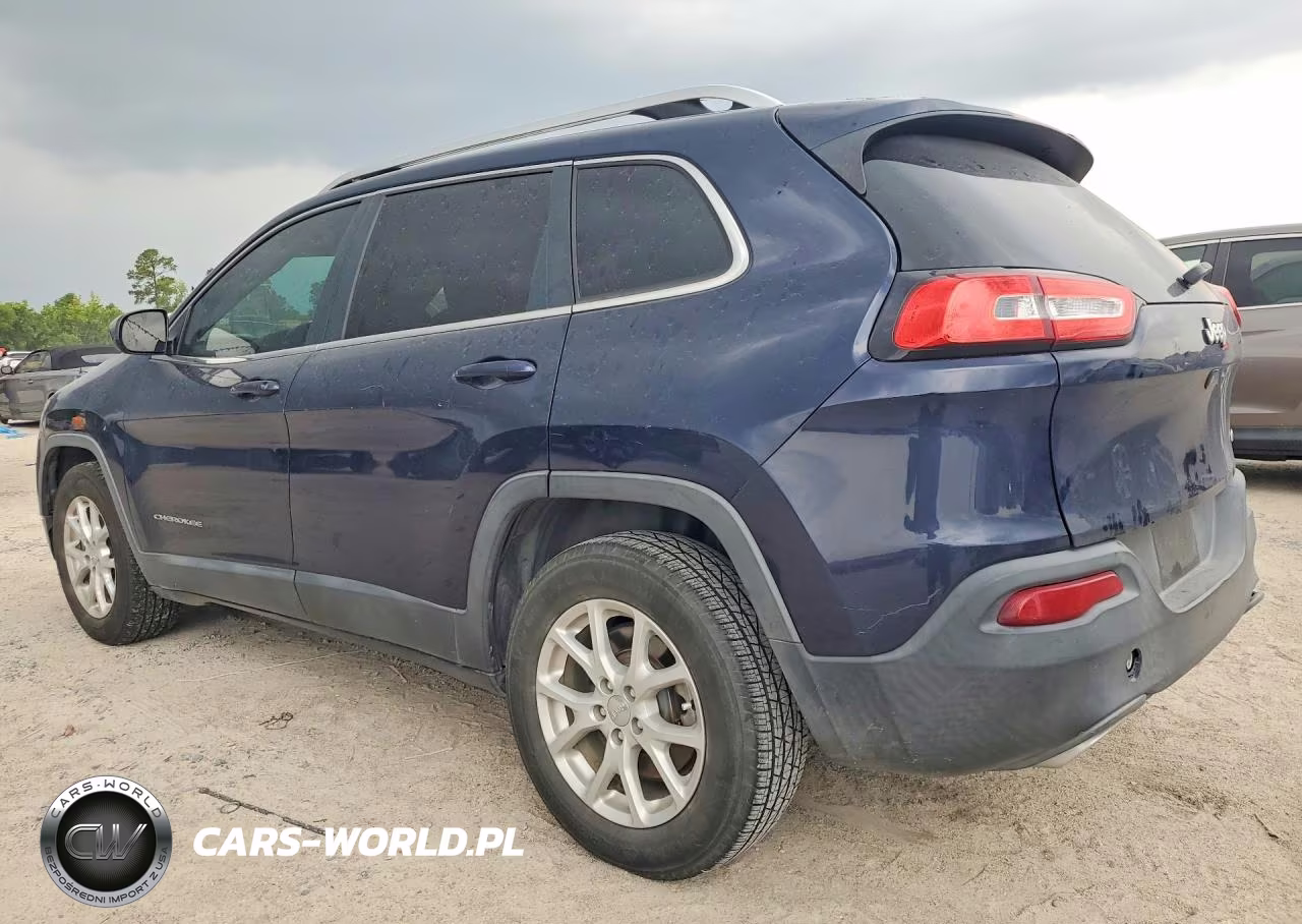 2015 Jeep Cherokee Latitude VIN:1C4PJLCS5FW631875 - 2