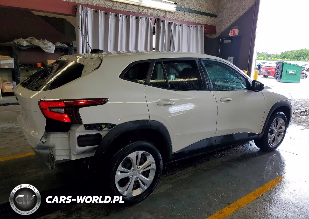2024 Chevrolet Trax Ls VIN:KL77LFE25RC240396 - 3