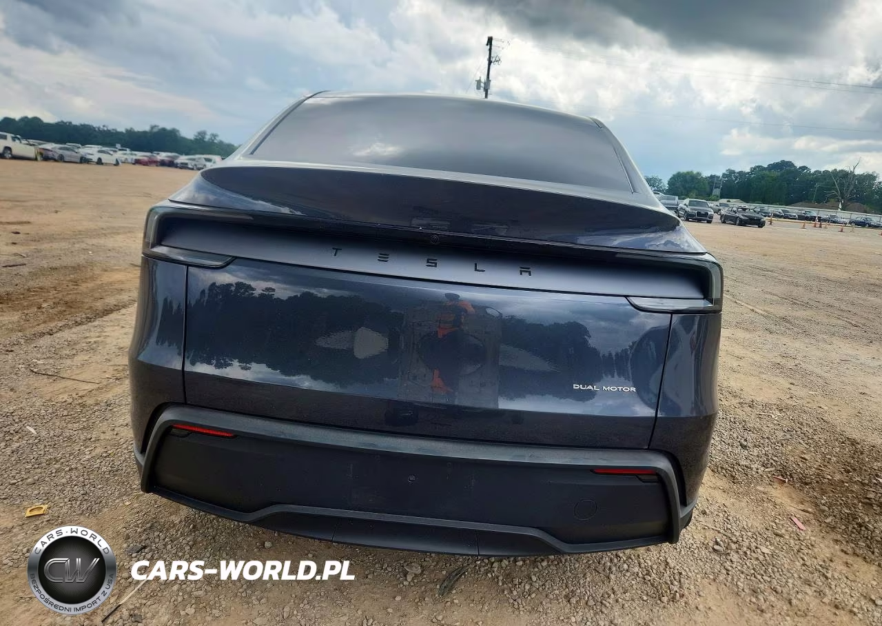 2026 Tesla Model Y VIN:7SAYGDEE2TA588080 - 6