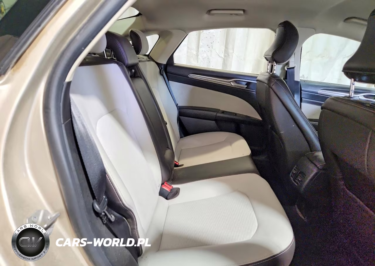 2019 Ford Fusion Se VIN:3FA6P0T97KR145125 - 10