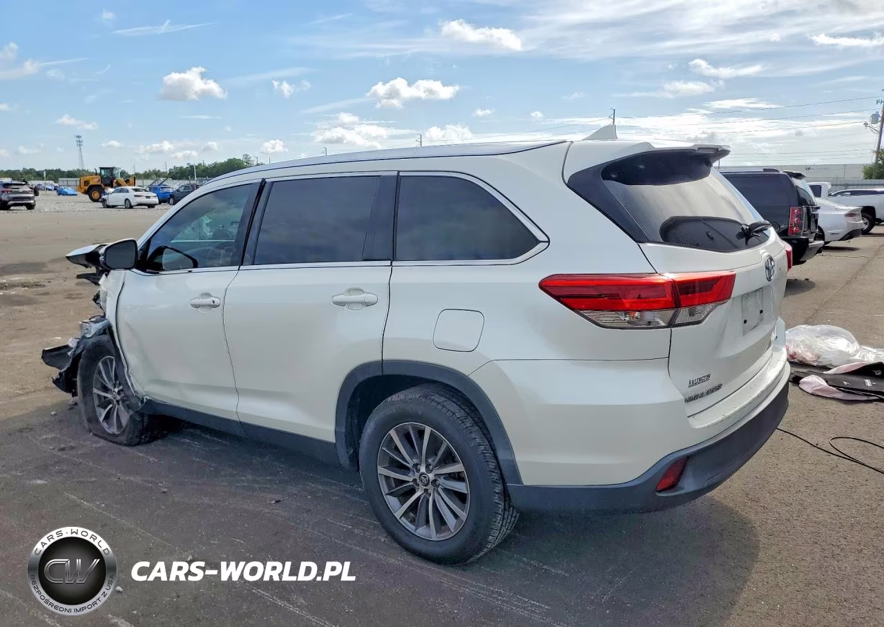 2019 Toyota Highlander Xle VIN:5TDKZRFHXKS318269 - 2