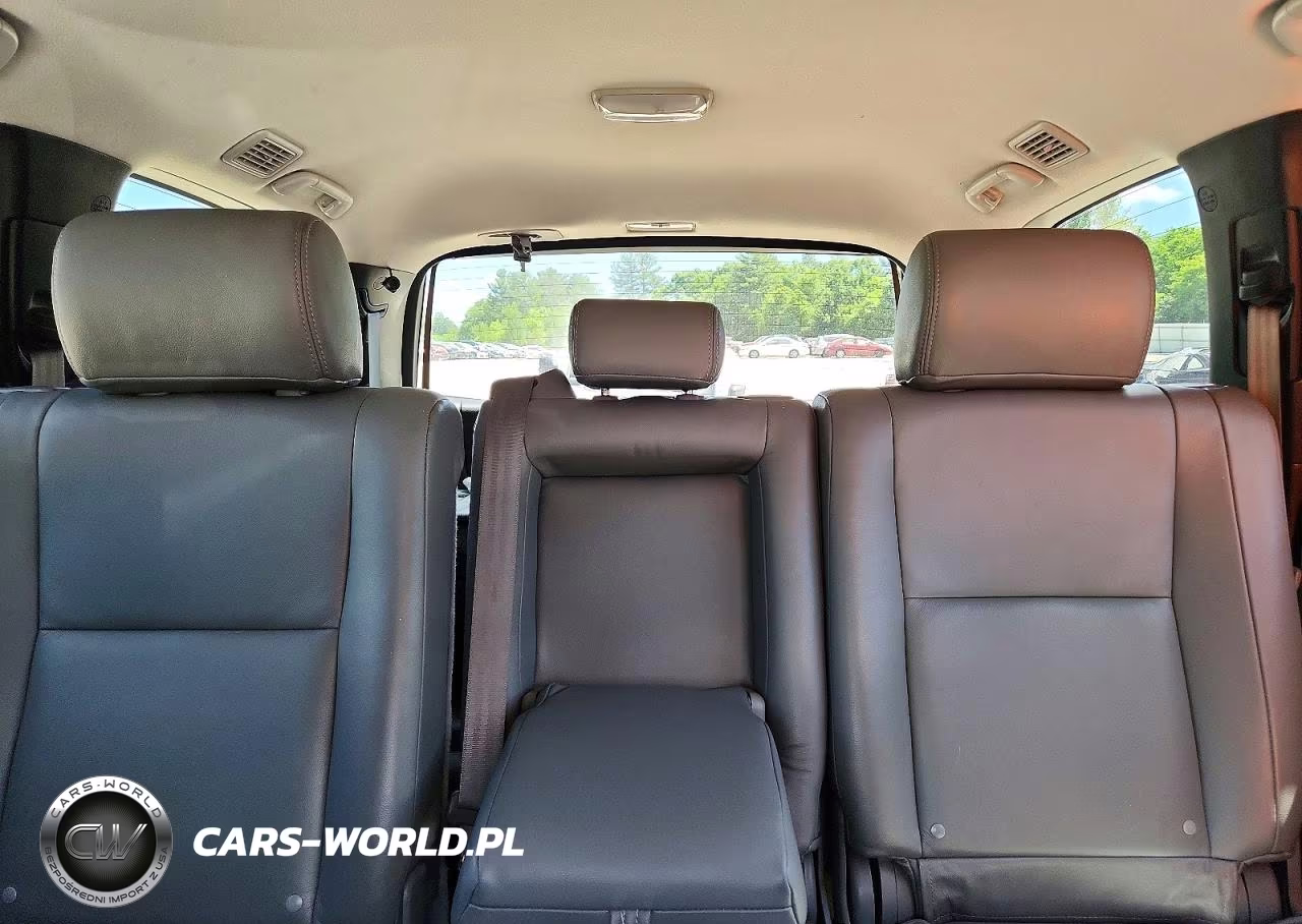 2011 Toyota Sequoia Sr5 VIN:5TDBY5G1XBS050269 - 10