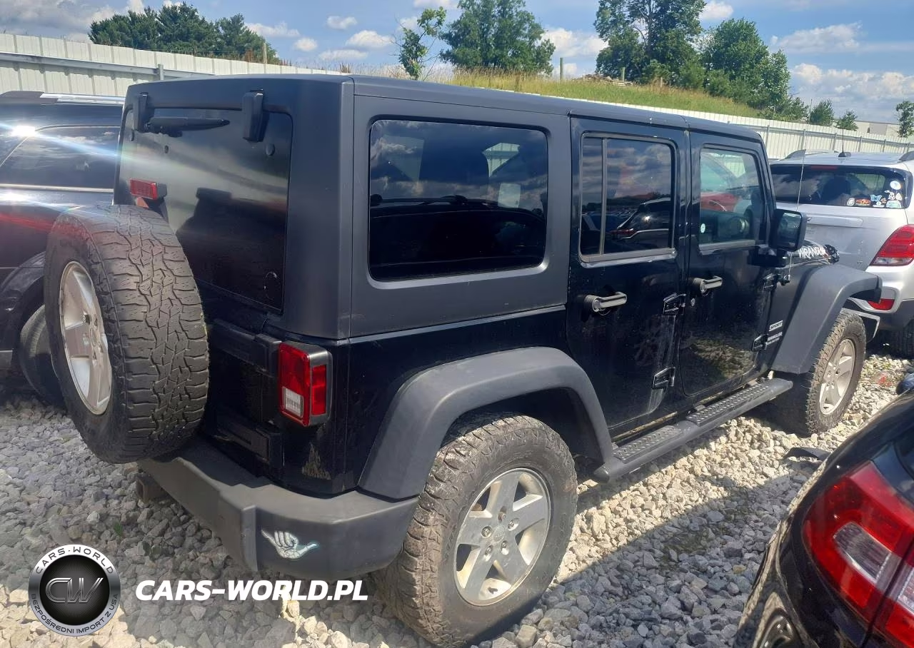 2014 Jeep Wrangler Unlimited Sport VIN:1C4HJWDG0EL138346 - 3
