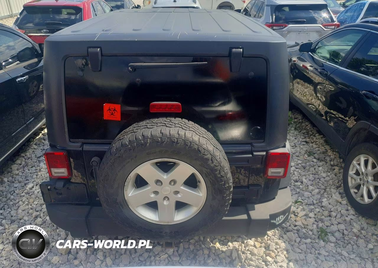 2014 Jeep Wrangler Unlimited Sport VIN:1C4HJWDG0EL138346 - 6