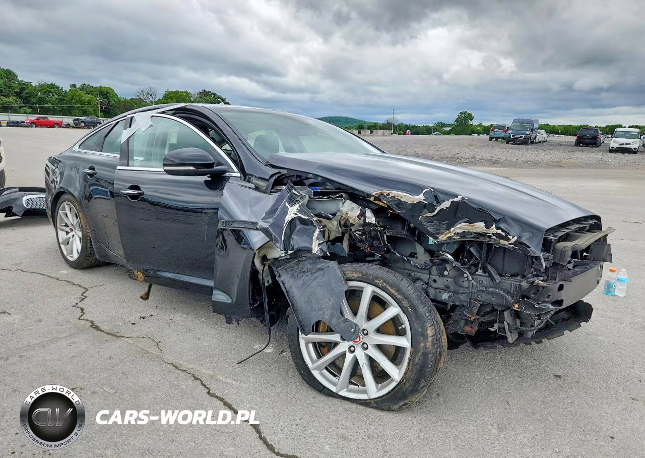 2014 Jaguar Xj VIN:SAJWJ1CD8E8V62704 - 4