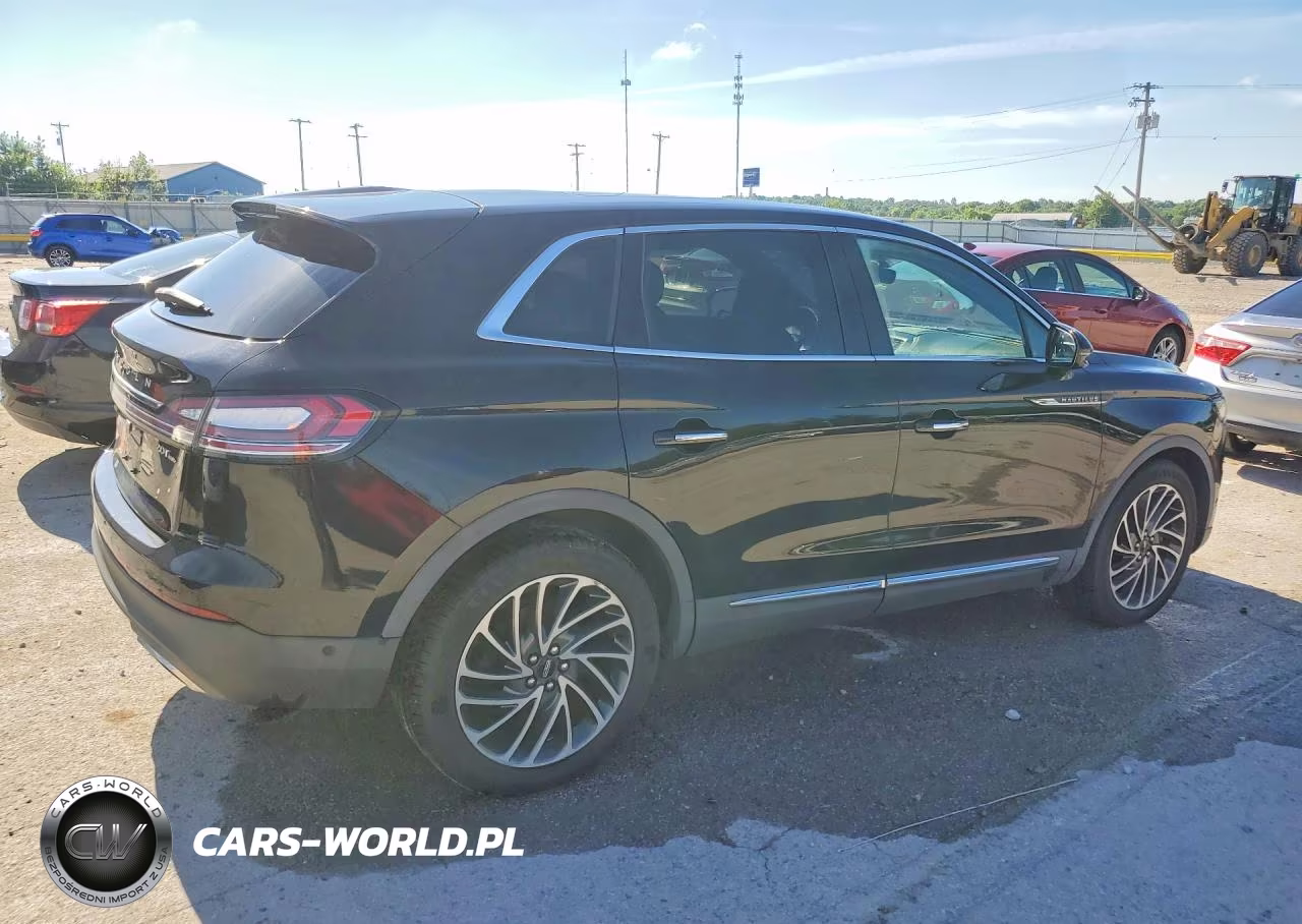 2019 Lincoln Nautilus Reserve VIN:2LMPJ8L96KBL53252 - 3