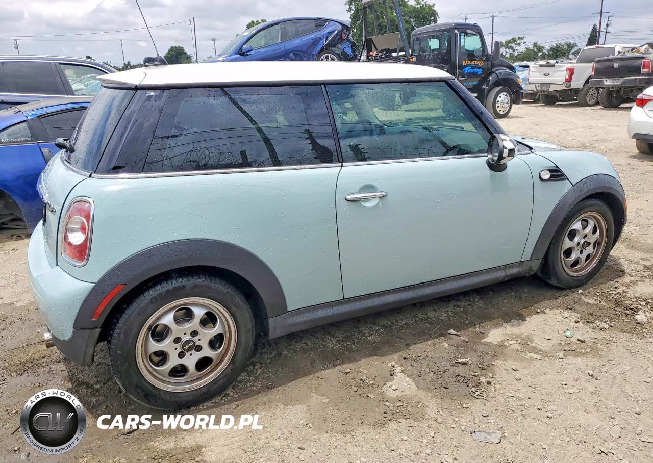 2012 Mini Cooper VIN:WMWSU3C5XCT260136 - 3
