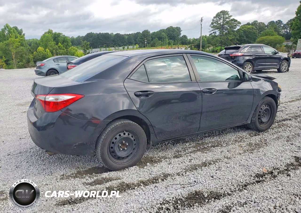 2015 Toyota Corolla Le VIN:2T1BURHE2FC372360 - 3