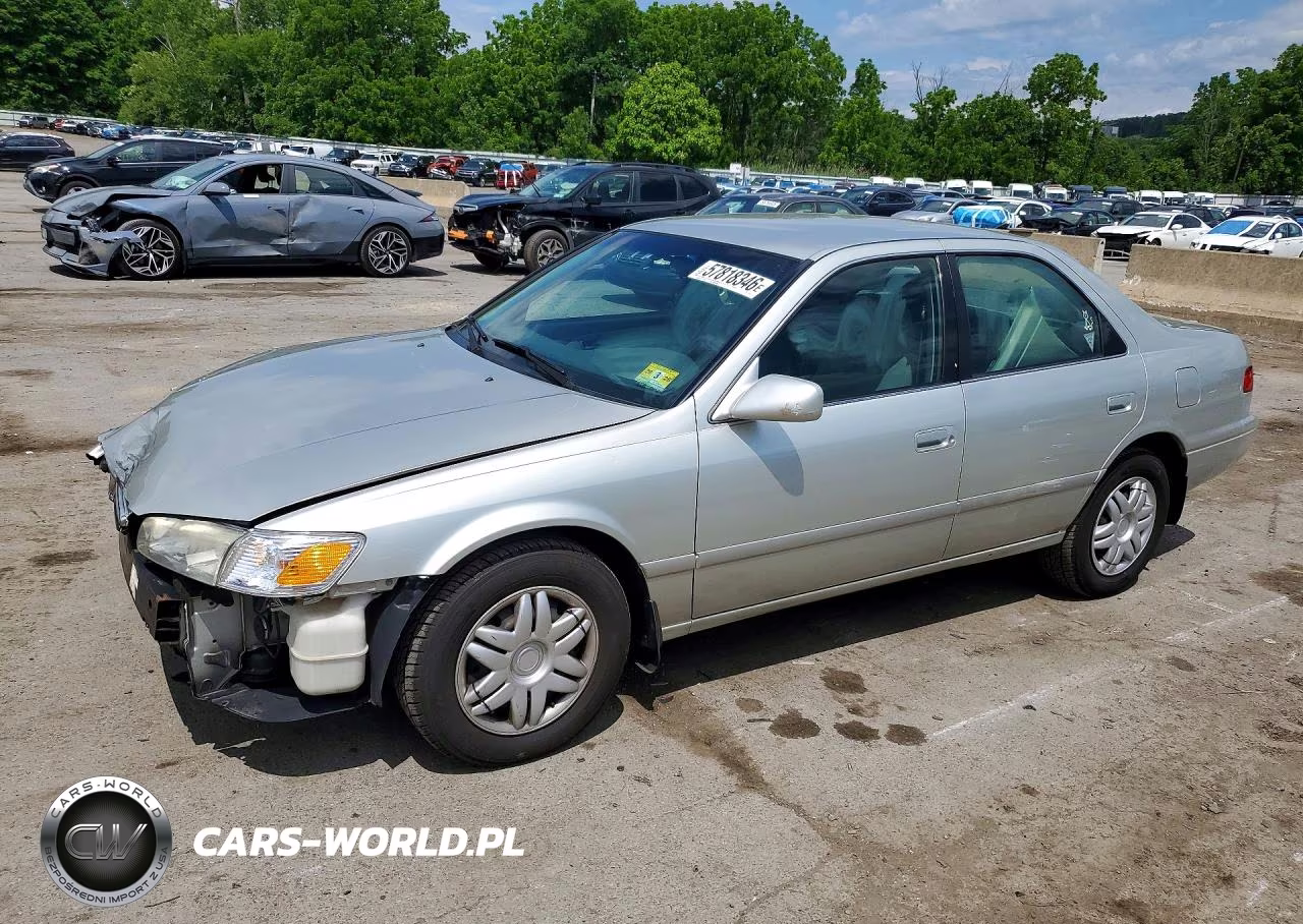 2000 Toyota Camry Le – zdjęcie 1 z 13