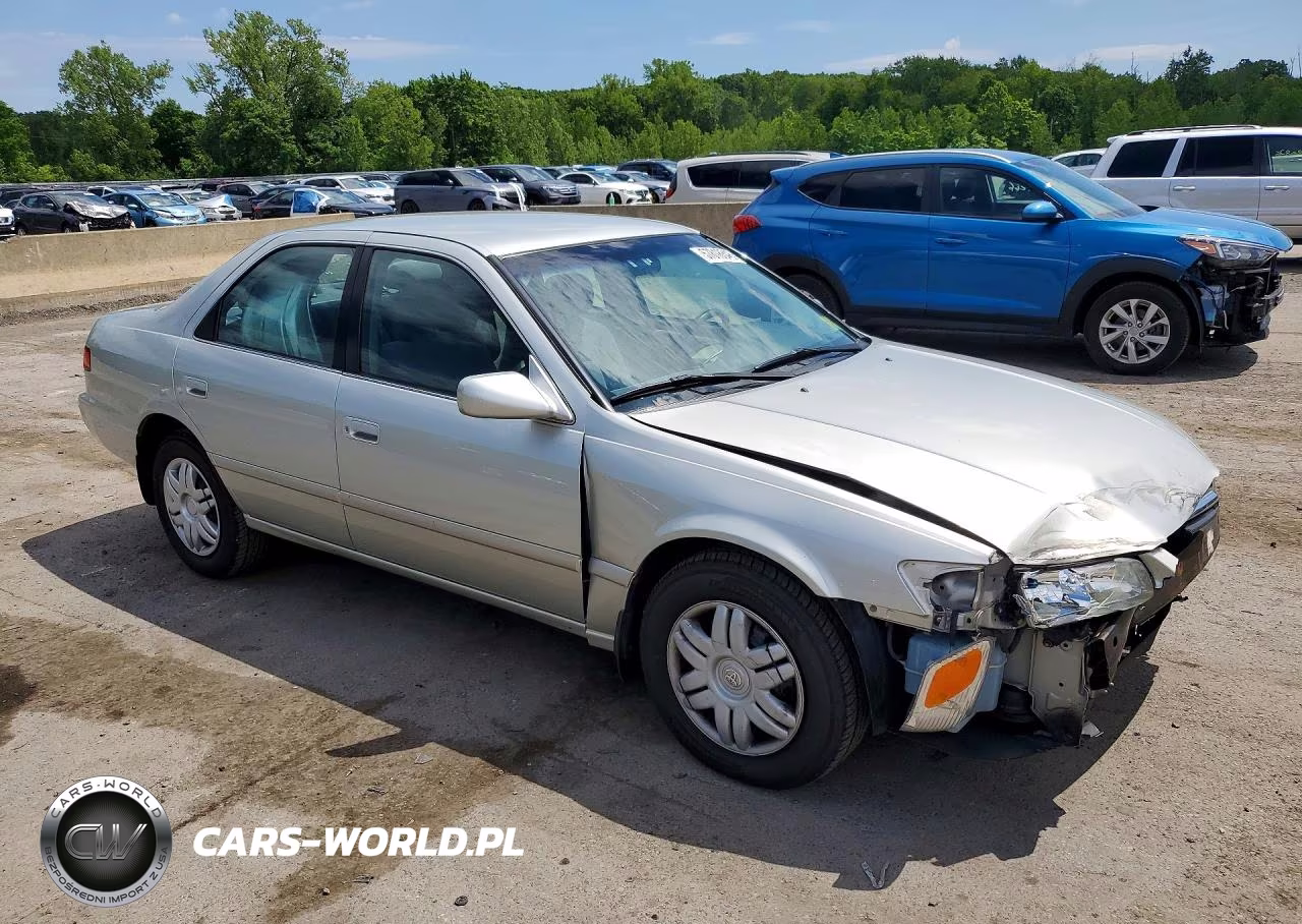 2000 Toyota Camry Le VIN:JT2BG22K4Y0456828 - 4