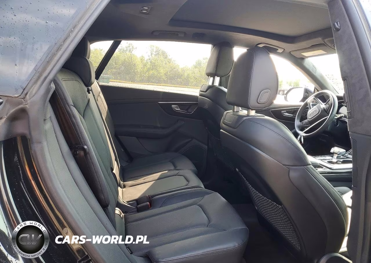 2023 Audi Q8 Prestige S-Line VIN:WA1FVBF10PD031012 - 11
