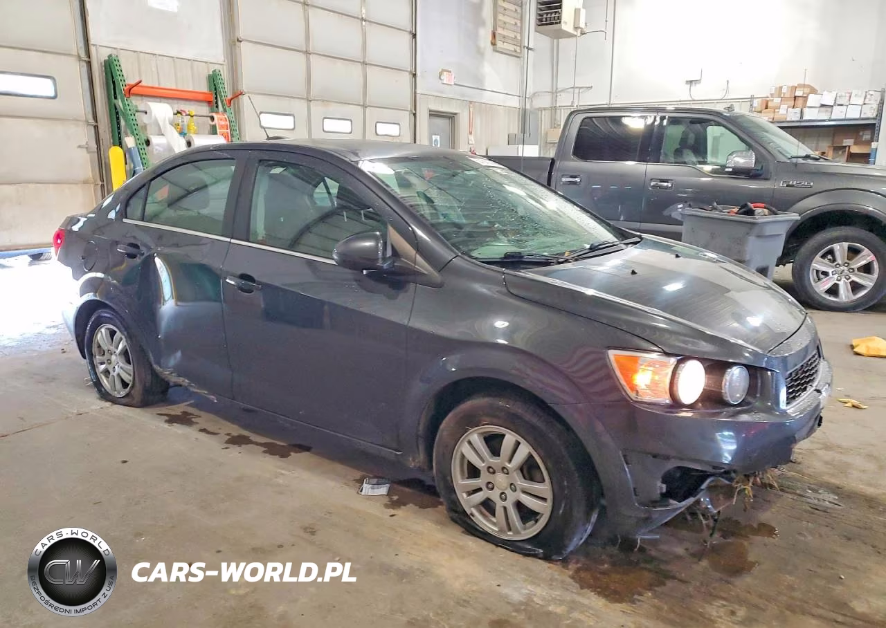 2015 Chevrolet Sonic Lt VIN:1G1JC5SH2F4145398 - 4