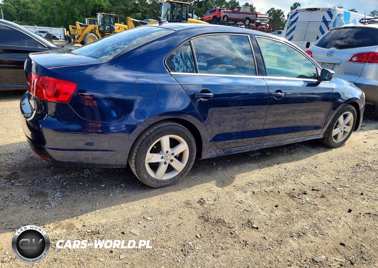 2013 Volkswagen Jetta Tdi VIN:3VWLL7AJ5DM384524 - 3