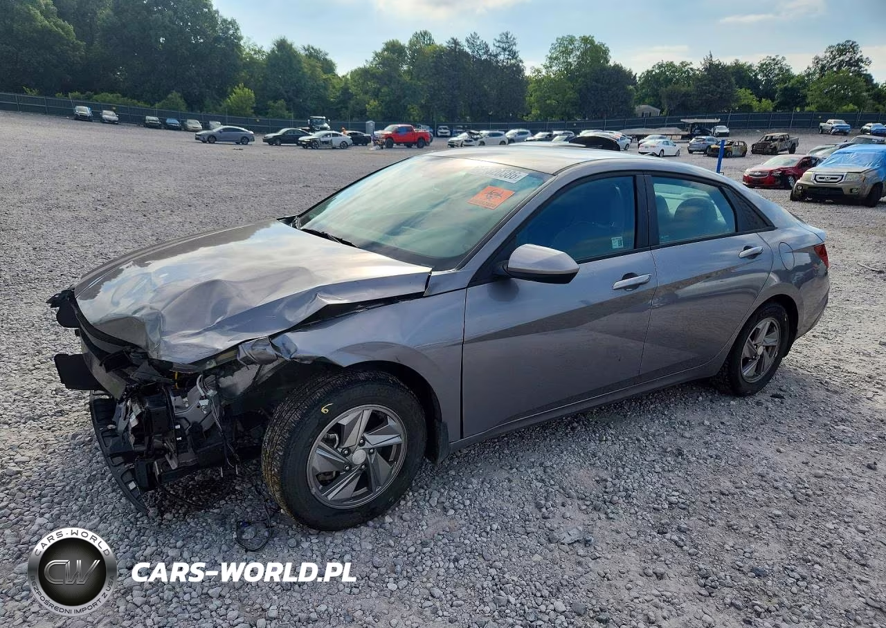 2025 Hyundai Elantra Se – zdjęcie 1 z 13