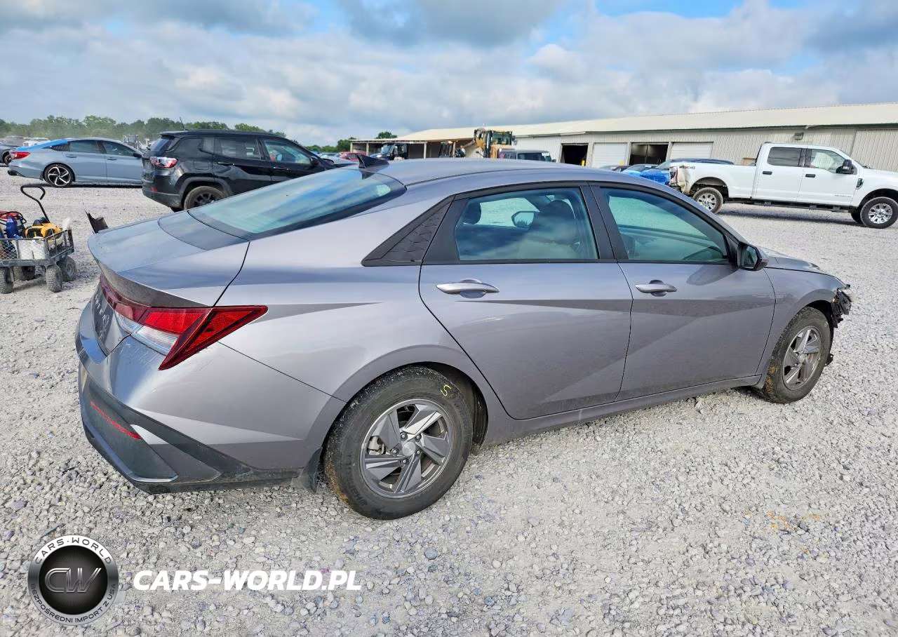 2025 Hyundai Elantra Se VIN:KMHLL4DG4SU859327 - 3