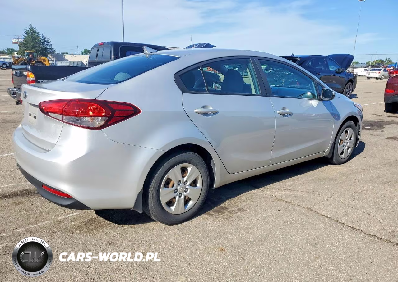 2018 Kia Forte Lx VIN:3KPFK4A79JE192700 - 3