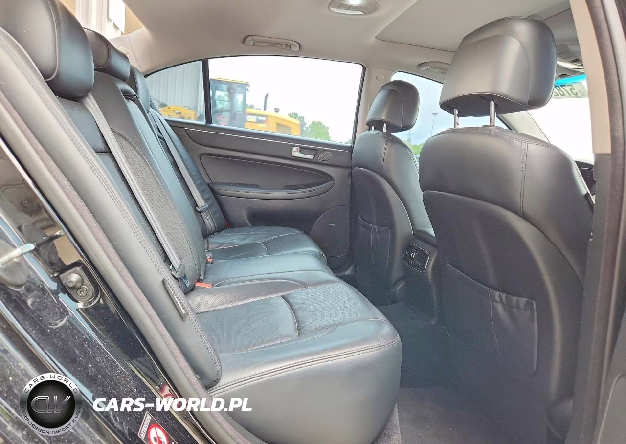 2013 Hyundai Genesis 5.0L VIN:KMHGC4DH2DU246801 - 10