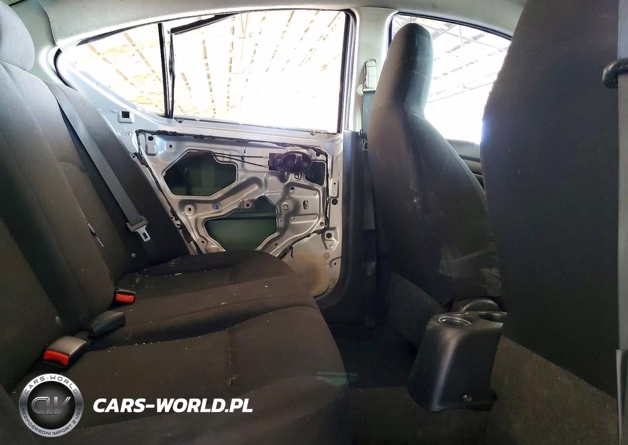 2012 Nissan Versa 1.6 S VIN:3N1CN7AP6CL866170 - 10