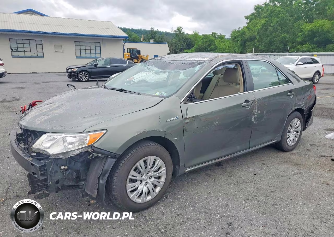 2013 Toyota Camry Hybrid Le – zdjęcie 1 z 12