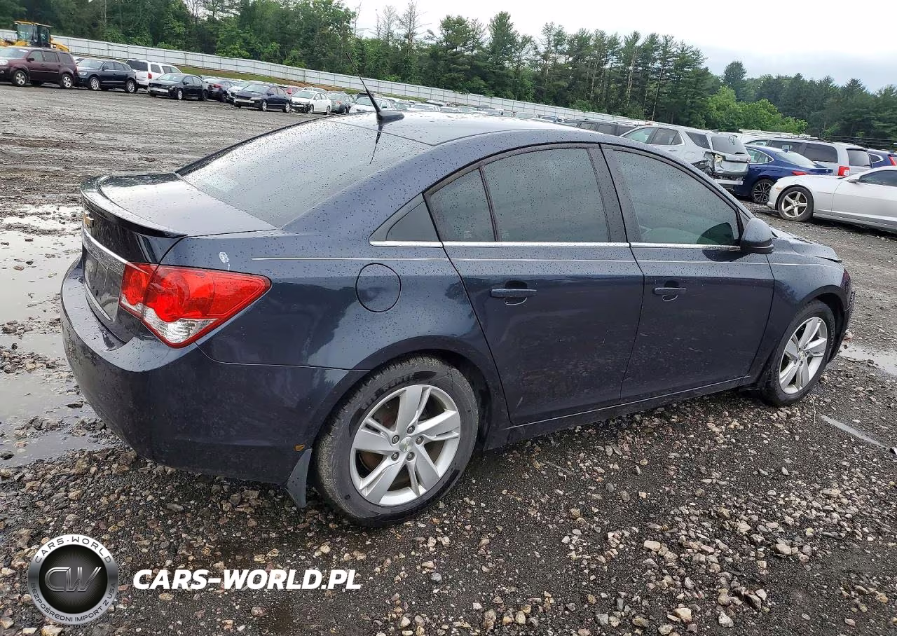 2014 Chevrolet Cruze VIN:1G1P75SZ2E7131439 - 3